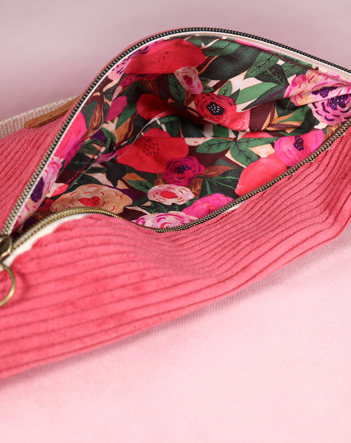 Sac banane en velours côtelé